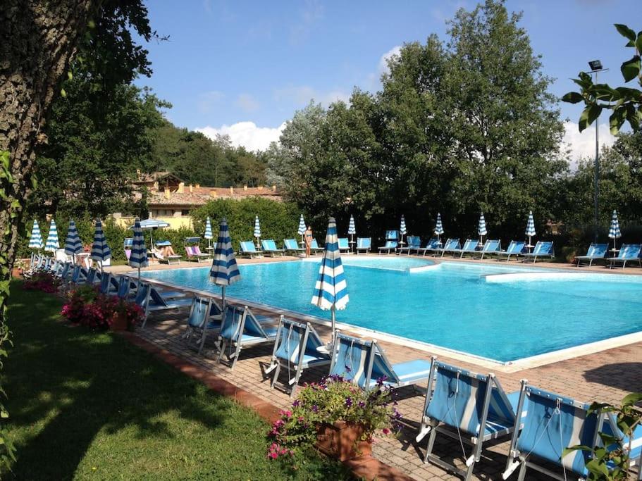 The swimming pool at or close to 42- Casetta Benetollo Vacanza in Toscana - CASA PRIVATA