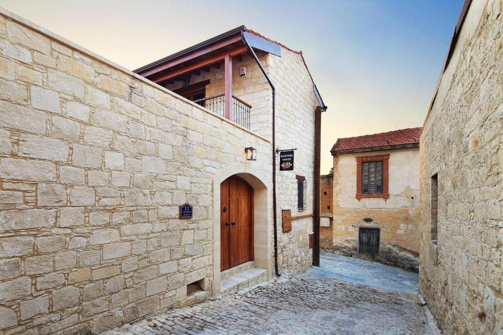 Fotografie z fotogalerie ubytování KANTARA HOUSE - A Rural Retreat of Comfort & Class! v destinaci Arsos