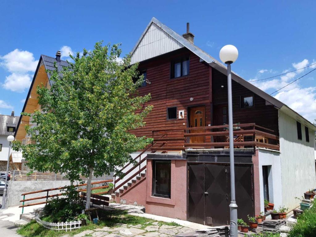 Budova, kde se apartmán nachází