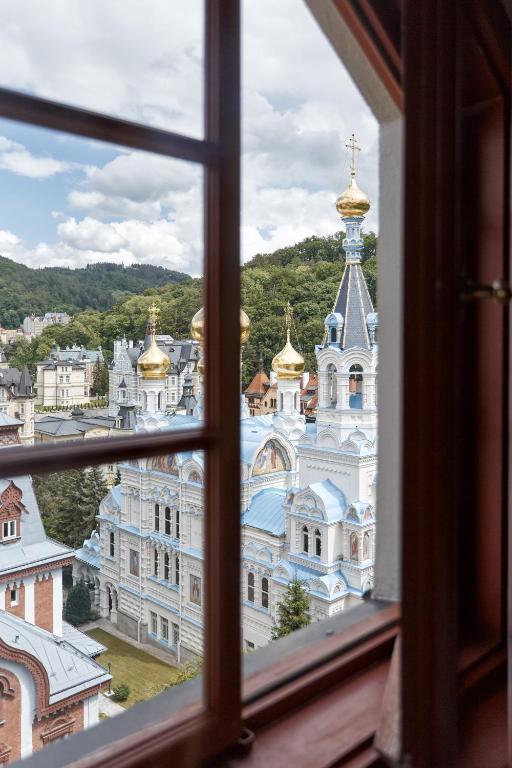 Ein allgemeiner Bergblick oder ein Berglick von des Hotels aus