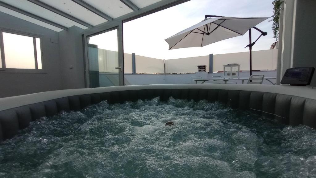 The swimming pool at or close to Casa Relojero