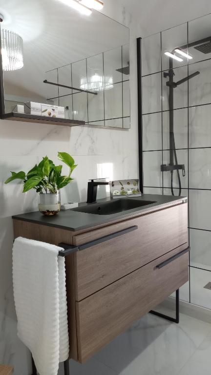 A kitchen or kitchenette at Casa Relojero