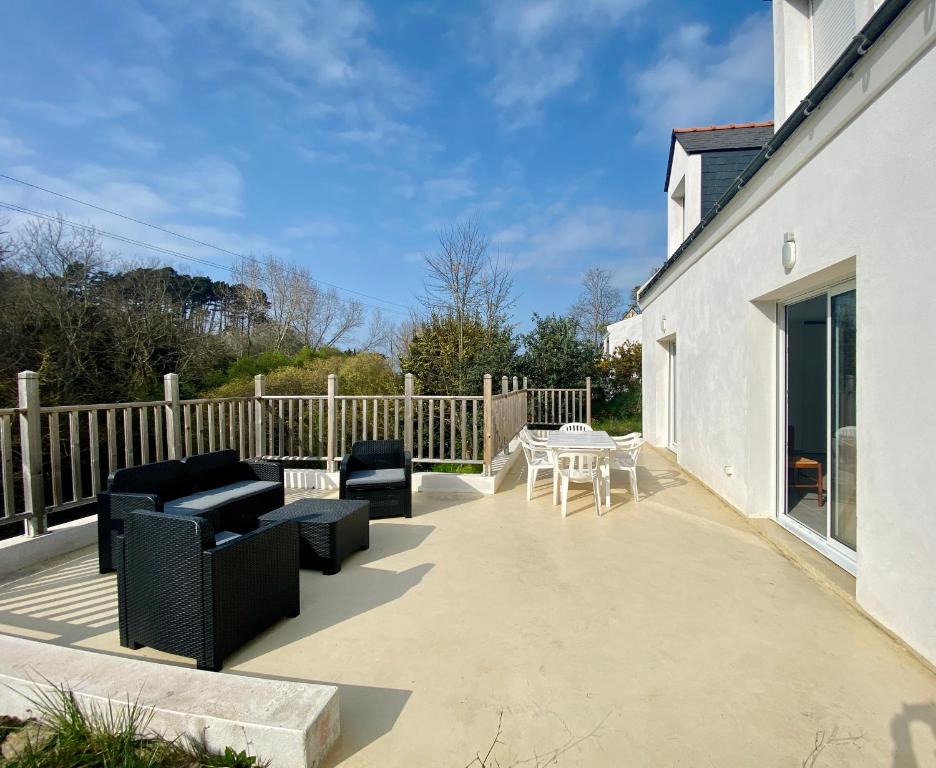 Ramonette House - Housity