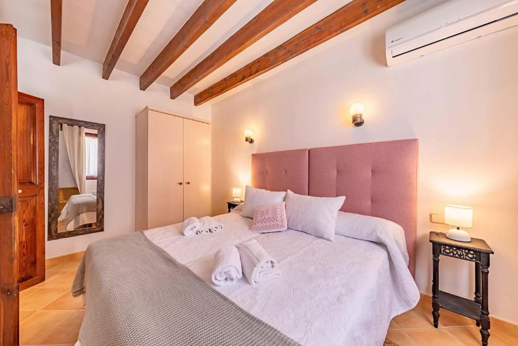 Postel nebo postele na pokoji v ubytování Villa Font 41 by Sealand Villas