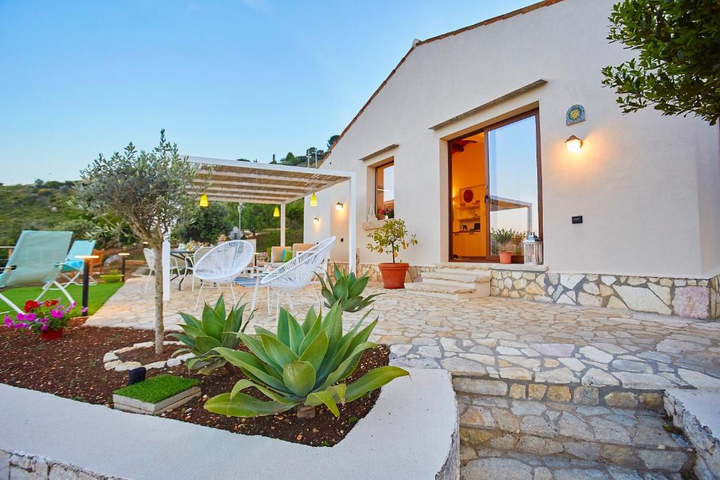 Vonkajšia záhrada v ubytovaní Villa Brezza Marina - Scopello-Villas