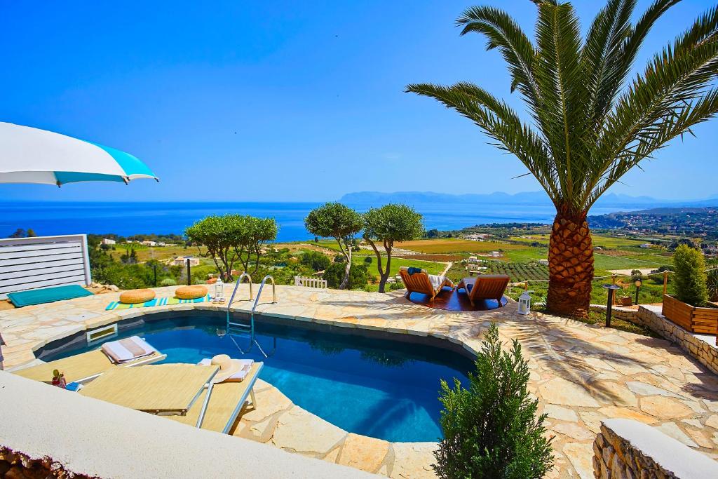 Bazén v ubytovaní Villa Brezza Marina - Scopello-Villas alebo v jeho blízkosti