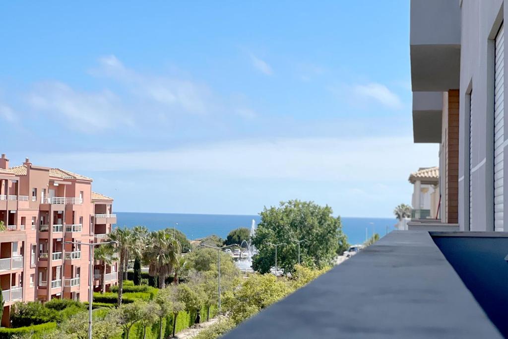 Apartment by the beach with parking and wifi by amcf