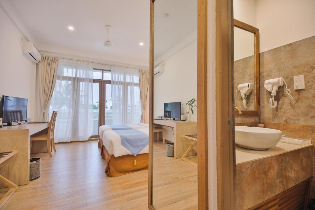 Plumeria Maldives - 12