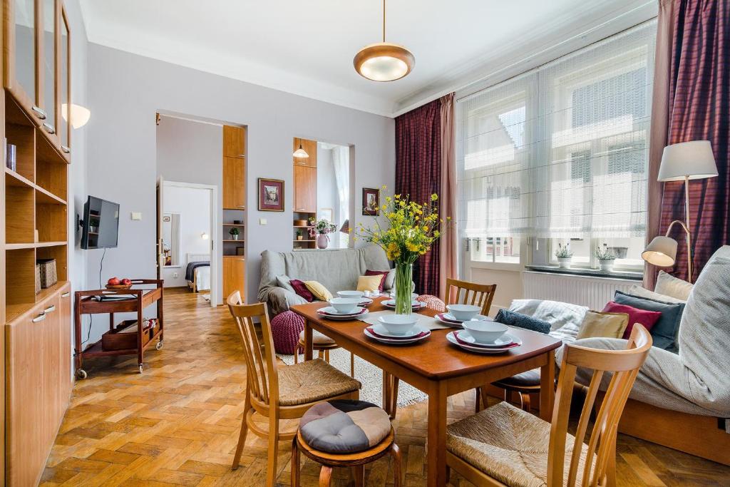 Χώρος καθιστικού στο APT near OLD TOWN Prague by Michal&Friends