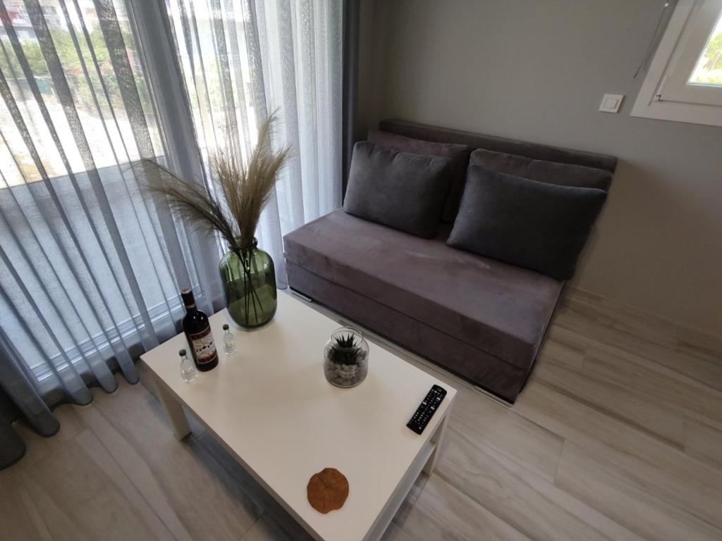 DIFFERENT APARTMENTS - Resim 38