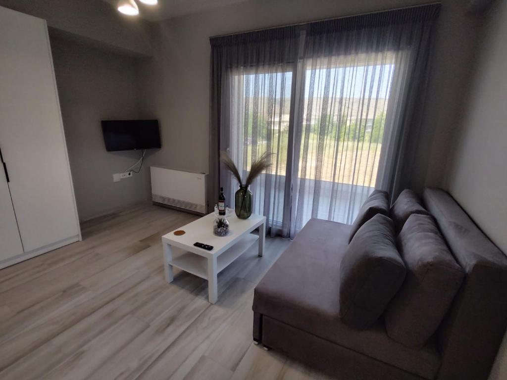 DIFFERENT APARTMENTS - Resim 37