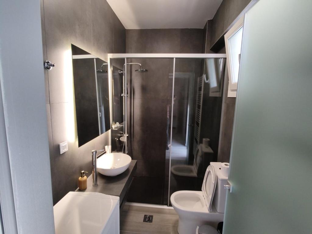 DIFFERENT APARTMENTS - Resim 42