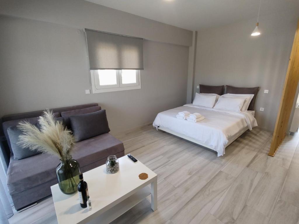 DIFFERENT APARTMENTS - Resim 45