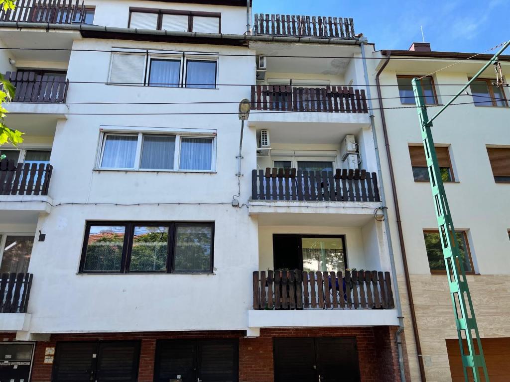 Balkón nebo terasa v ubytování Classic Silver Apartman