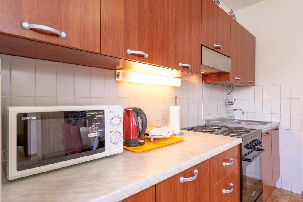 Kuchyň nebo kuchyňský kout v ubytování Holiday Home Sansevic