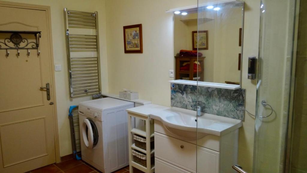 Kúpeľňa v ubytovaní Gîte L'Escapade