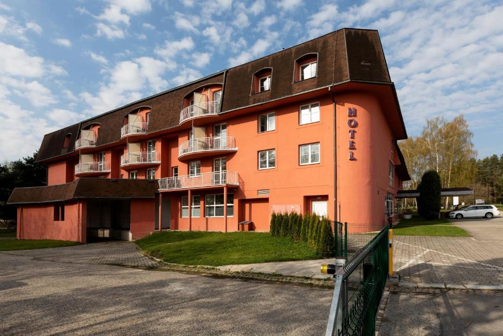 Budova, kde se hotel nachází