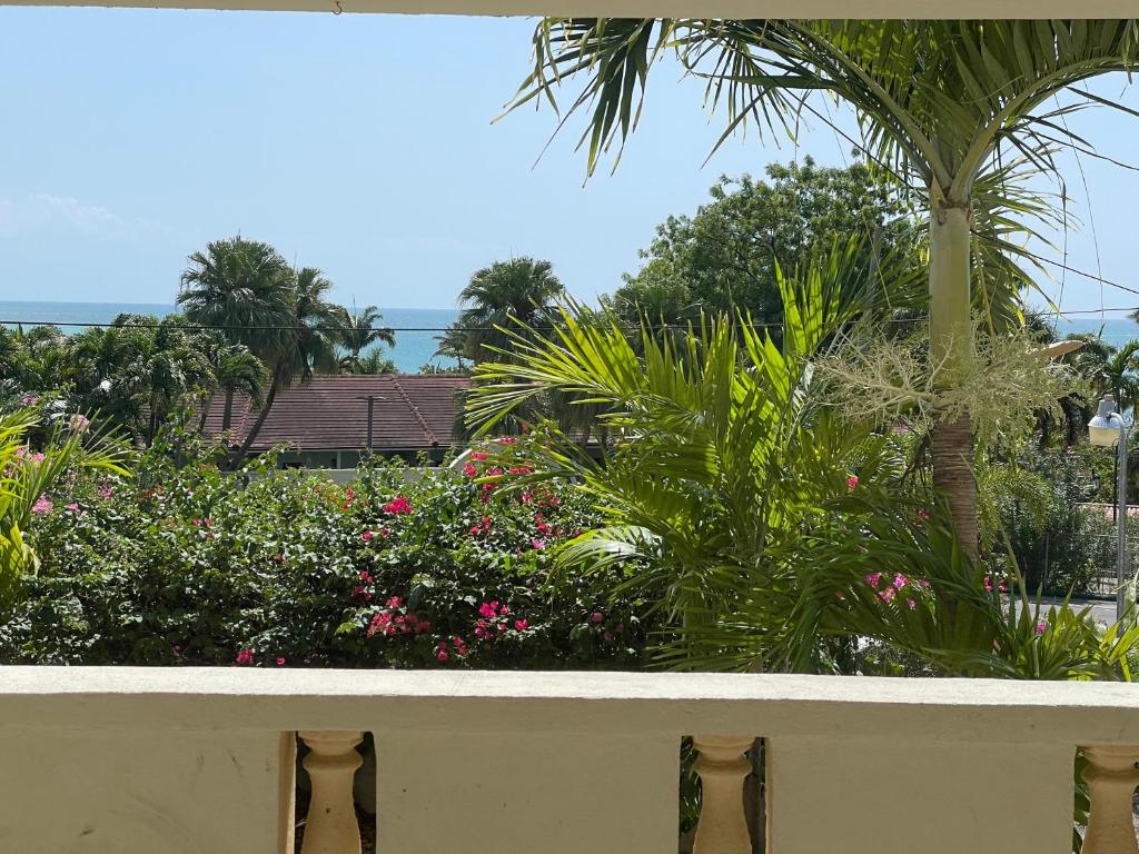 Petals Lovely Beach Villa - Appartement Met Uitzicht Op De Tuin