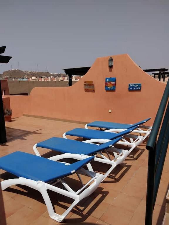Fotografia z galérie ubytovania Homes of Spain, Apartamentos Paraíso, Ed Palmerston, Atico B a pie de Playa, piscina privada en solárium, WI-FI v destinácii Vera