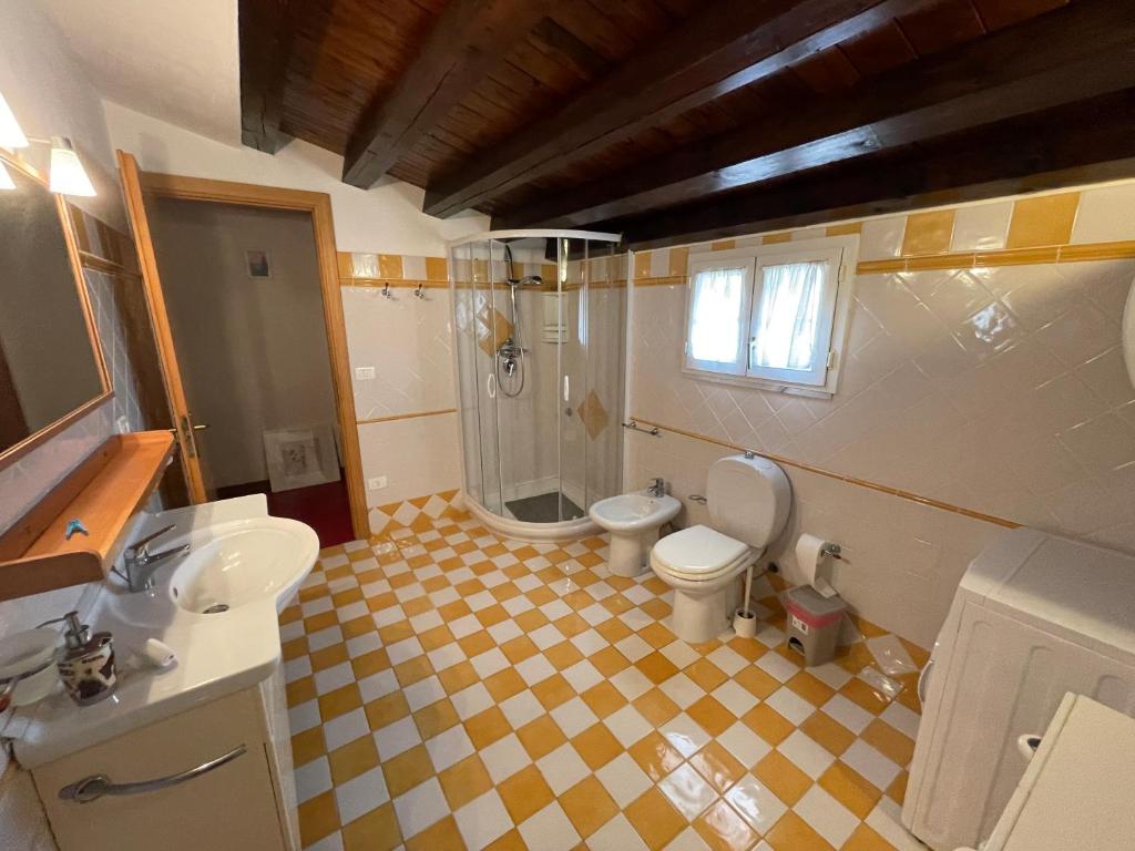 Koupelna v ubytování Cala Bernardo Apartment