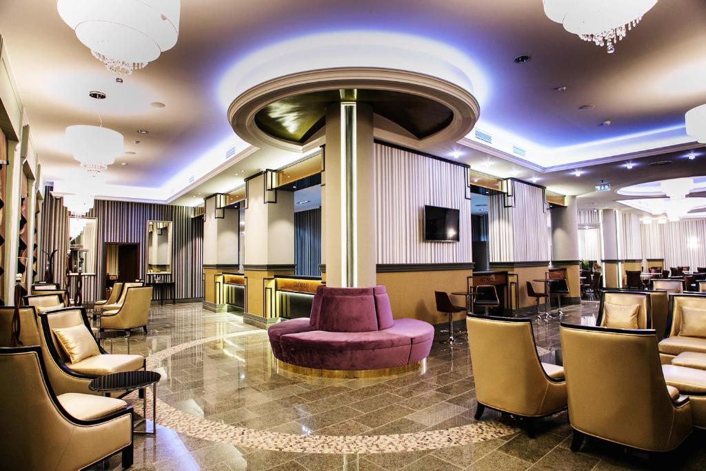 Posezení v ubytování Grand Hotel Glorius Makó
