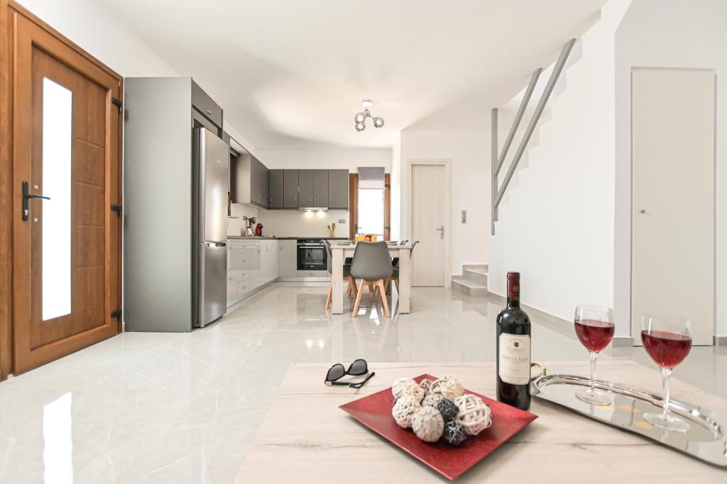 Kuchyň nebo kuchyňský kout v ubytování Elaion Villa Naxos Town
