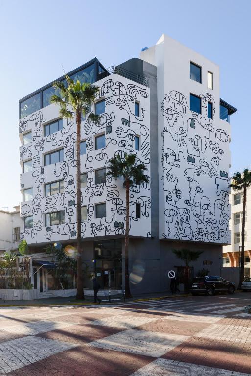 The Jm Suites Hotel 