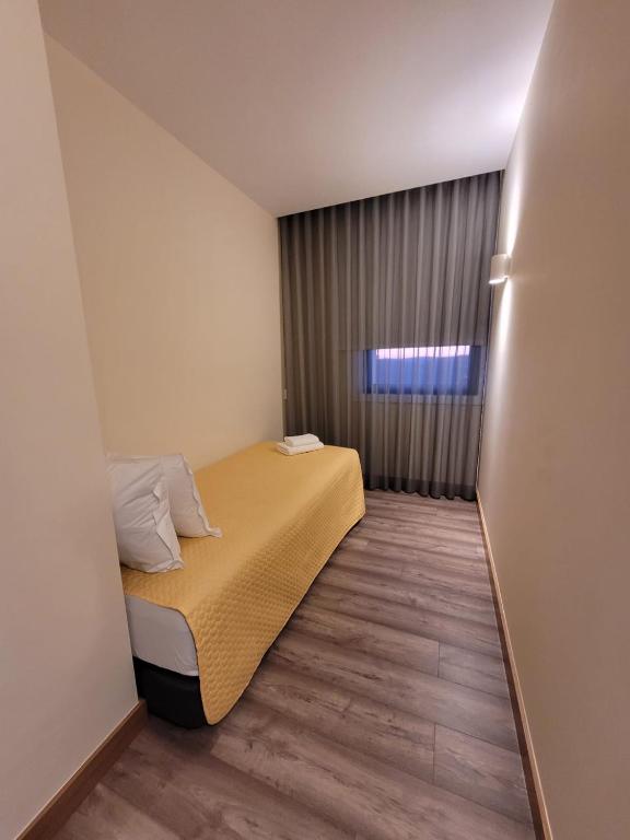 APOLINÁRIO - Triple Chambre Avec Salle De Bain Privée