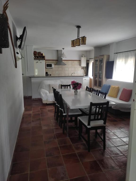 A kitchen or kitchenette at Casa Rural Prado Alto,Foz Calanda