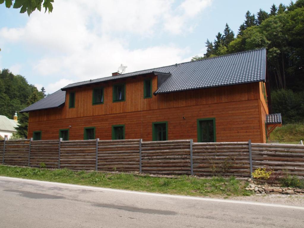 Budynek, w którym mieści się apartament