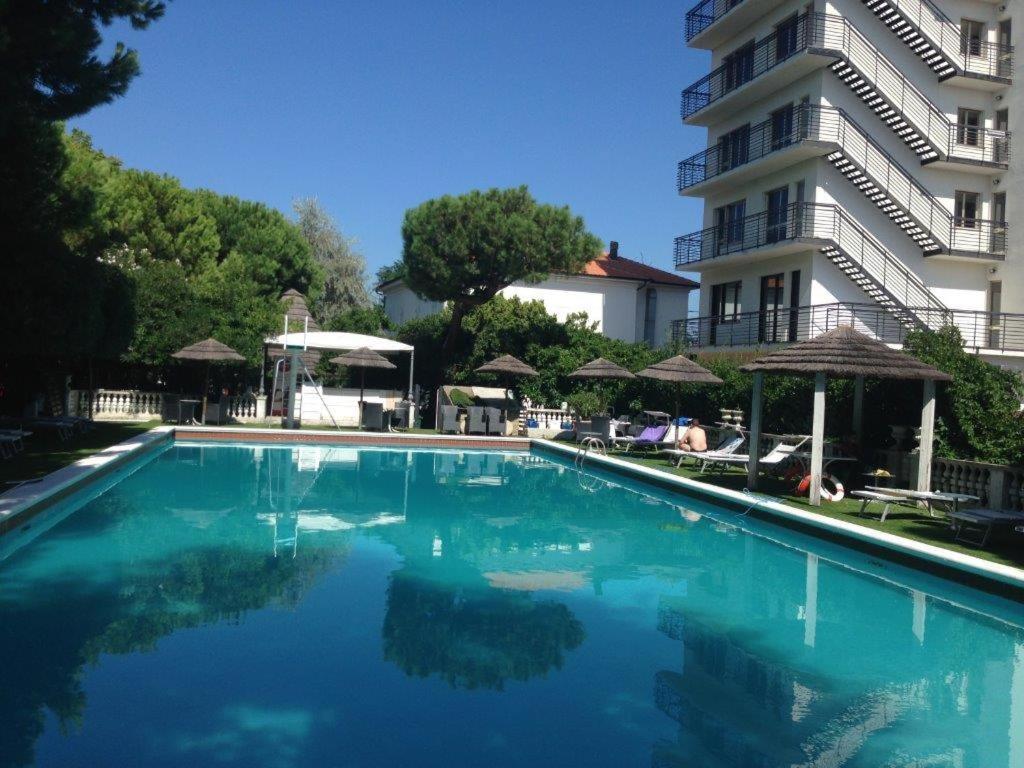 Residenza Grand Hotel Riccione - Resim 42