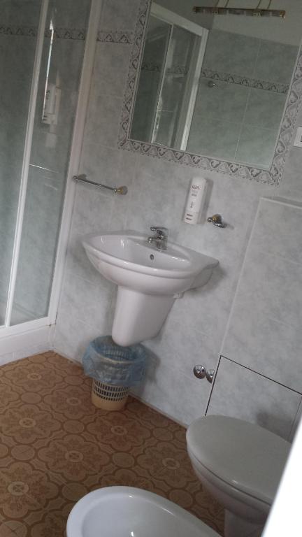 Koupelna v ubytování Hotel Mirabeau