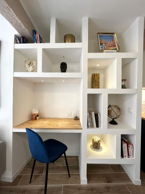 Knižnica v apartmáne