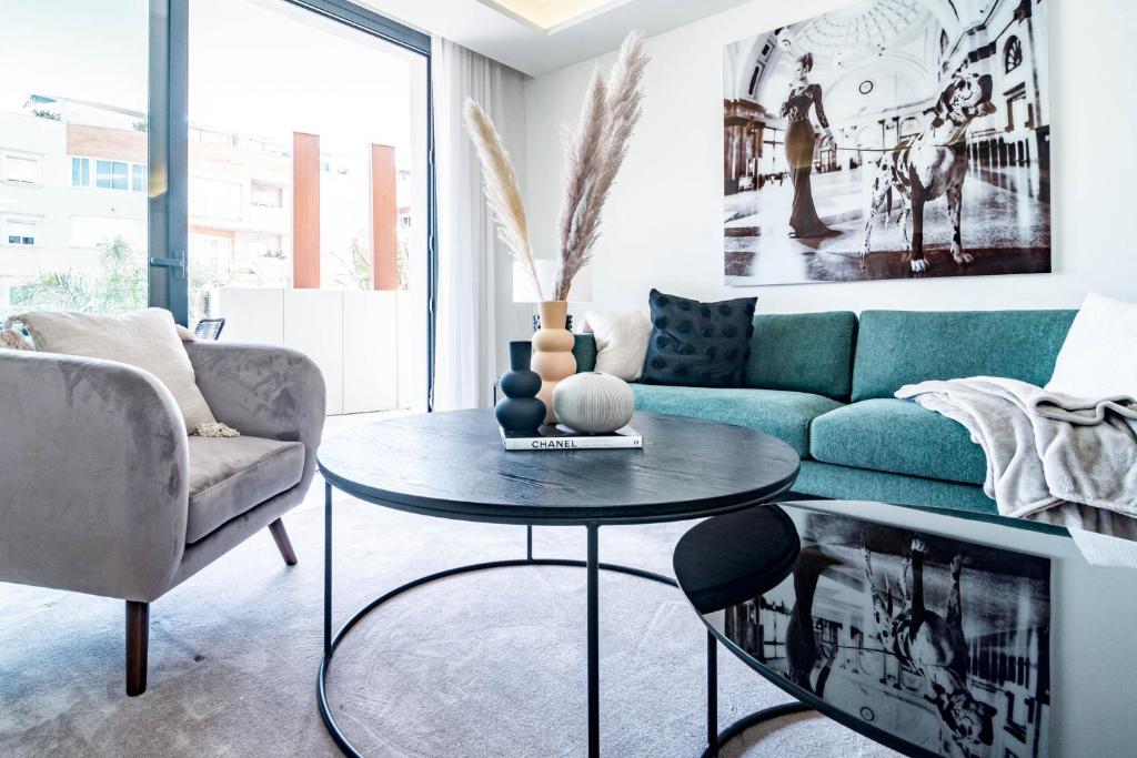 Posezení v ubytování INF32L- Modern city apartment, families only