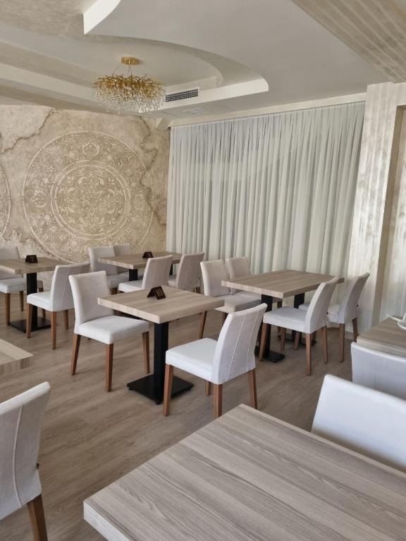 Posezení v ubytování Anga Yerevan Hotel
