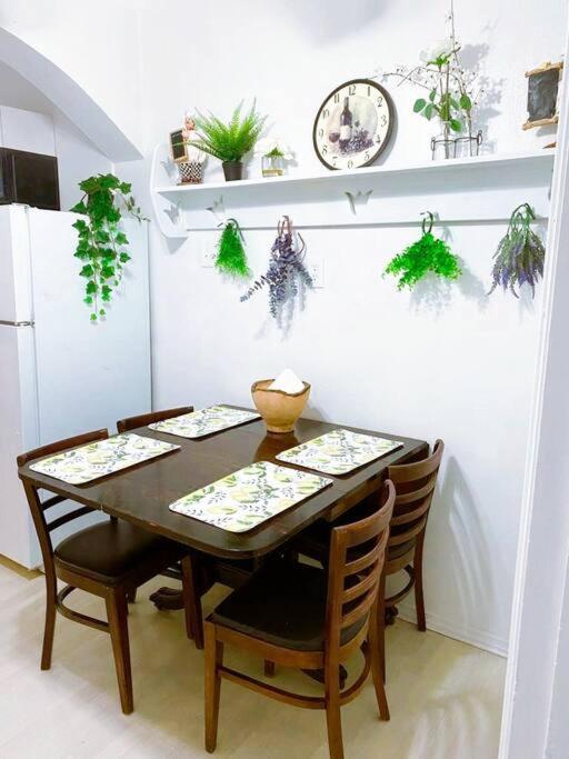 (53.1N) Walk to Forest Park in Comfort! - Appartement D'une Chambre