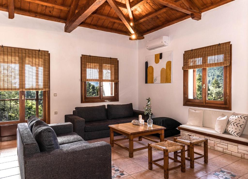 A seating area at Casa Gaia