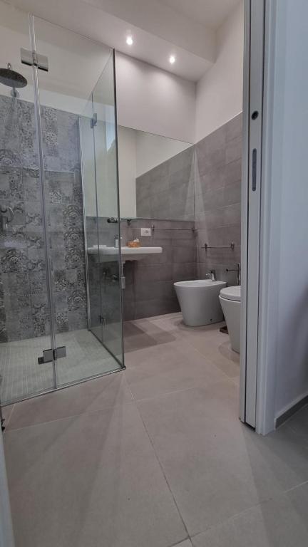 Łazienka w obiekcie Home Catania Dante Accommodations