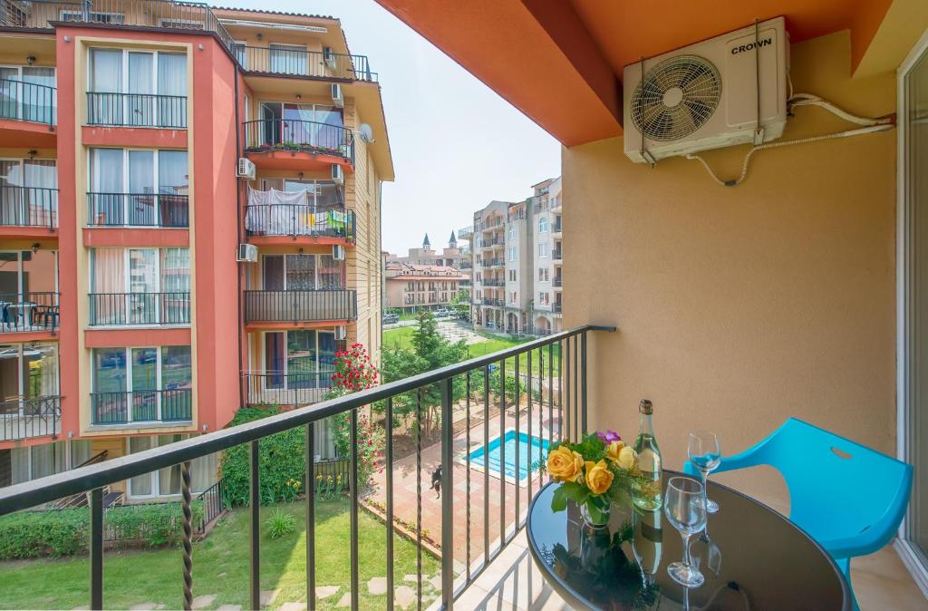 Sunny View Central Holiday Apartments