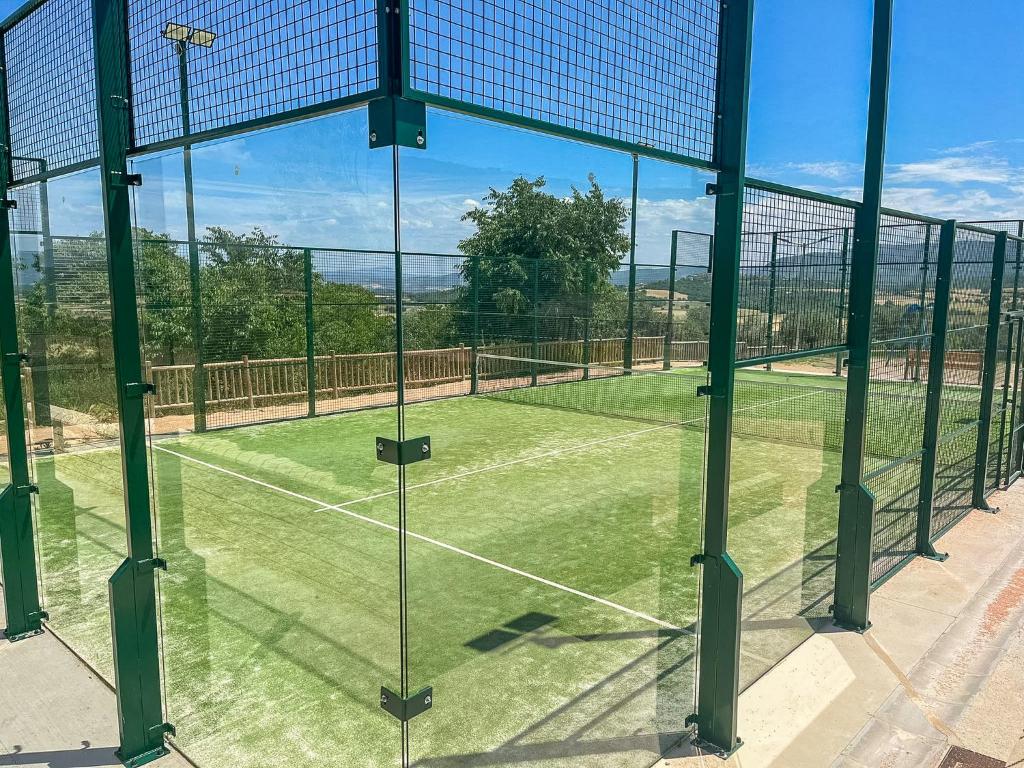 Tenis a/nebo squash v ubytování SidroAndCo Rural Home nebo okolí