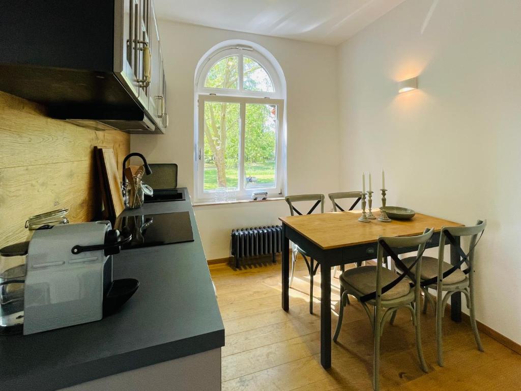 Kuchyň nebo kuchyňský kout v ubytování Kaiserliche Post Suites Bevensen-Ferienwohnung