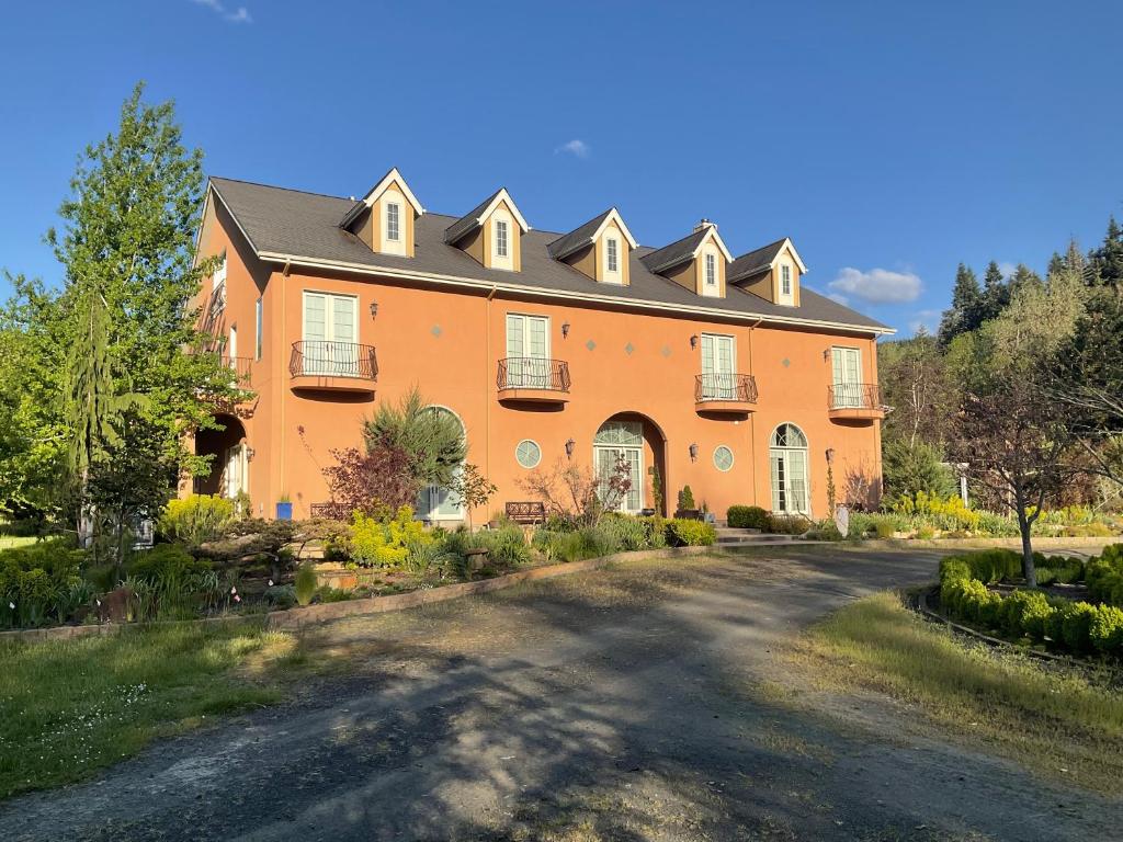 Lakeside Villa, Cottage Grove (updated prices 2024)