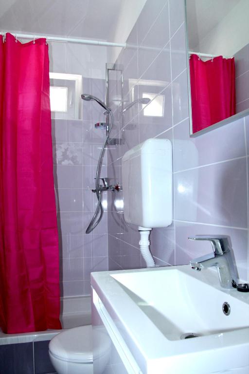 Kúpeľňa v ubytovaní Apartments Nikola Stipišić