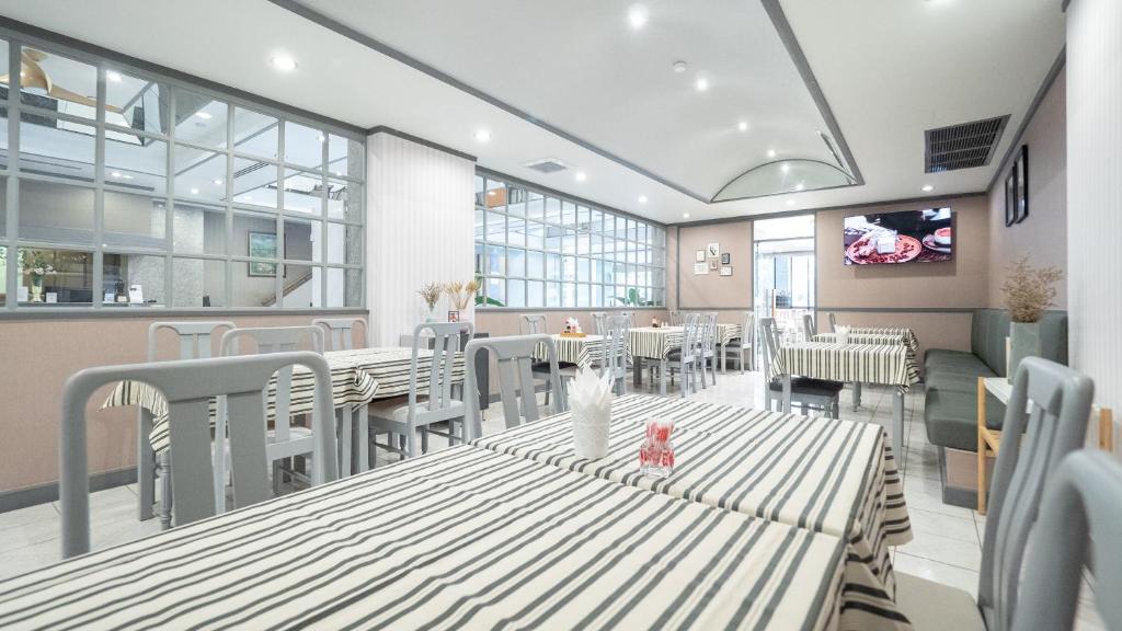 Yellow Ribbon Hills Boutique Suites - Resim 15