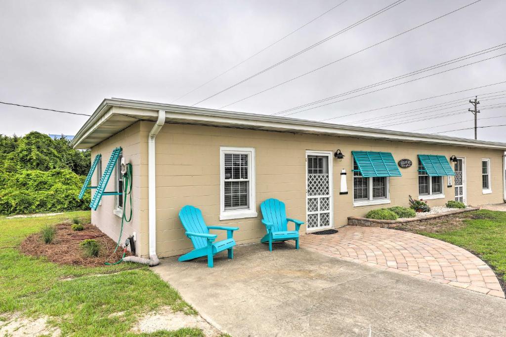 Bright Home 1 Min Walk to Public Beach Access, Emerald Isle Updated
