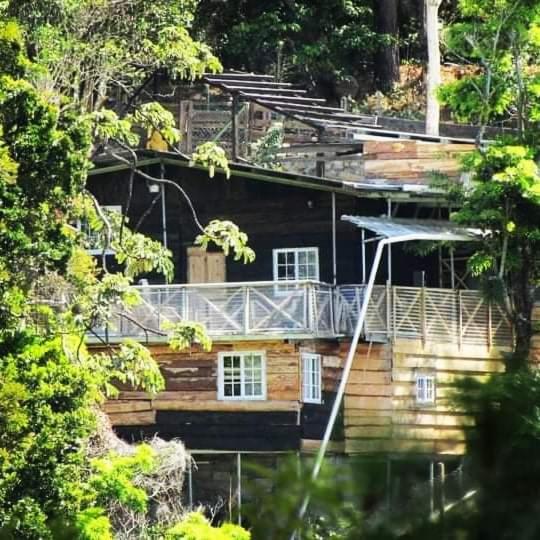 El edificio en el que está la posada