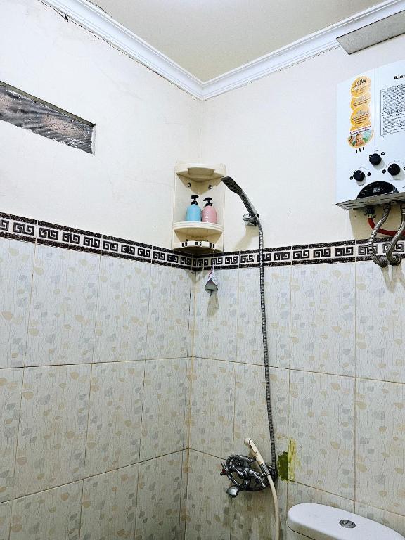 Koupelna v ubytování Omah Kebon Kalasan