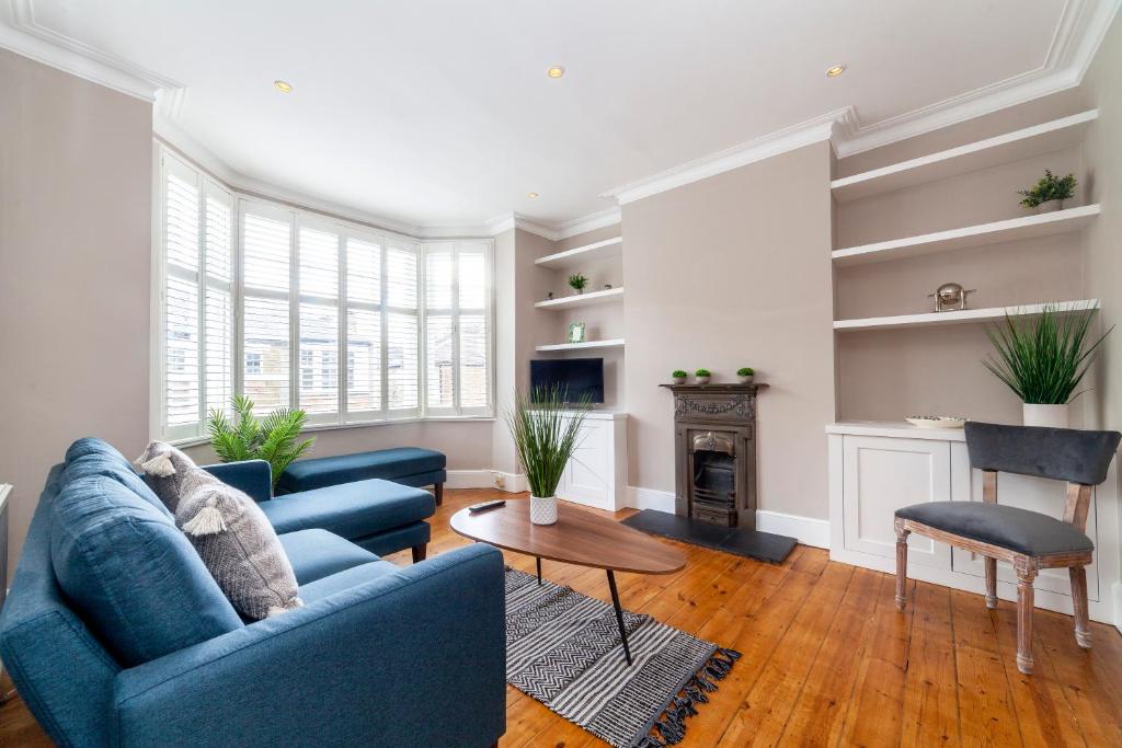 Spacious 3 Bdr Duplex Apt Wprivate Garden, Putney