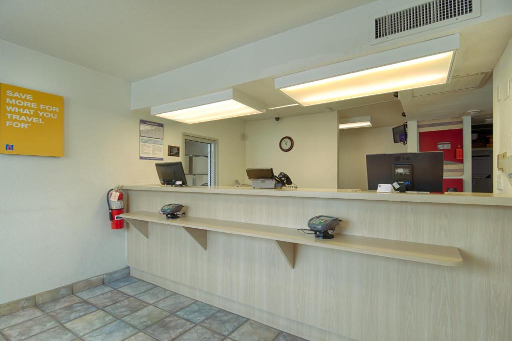 Kuchyň nebo kuchyňský kout v ubytování Motel 6-Winnemucca, NV