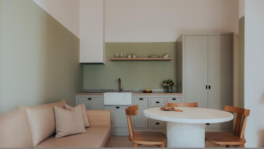 Kuchyňa alebo kuchynka v ubytovaní BATU Luxury Apartments